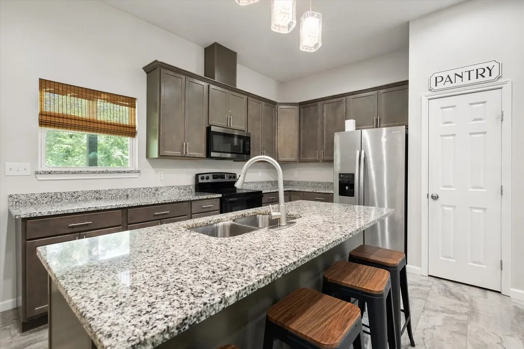 219 Fcr 1260 Fairfield TX 75840