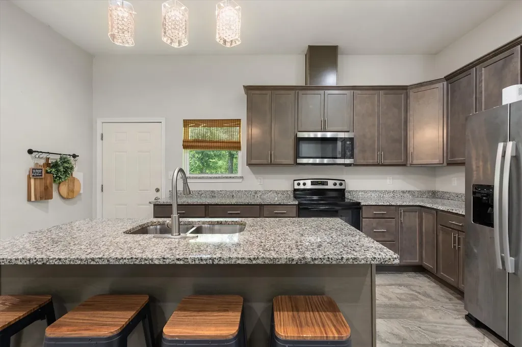 219 Fcr 1260 Fairfield TX 75840
