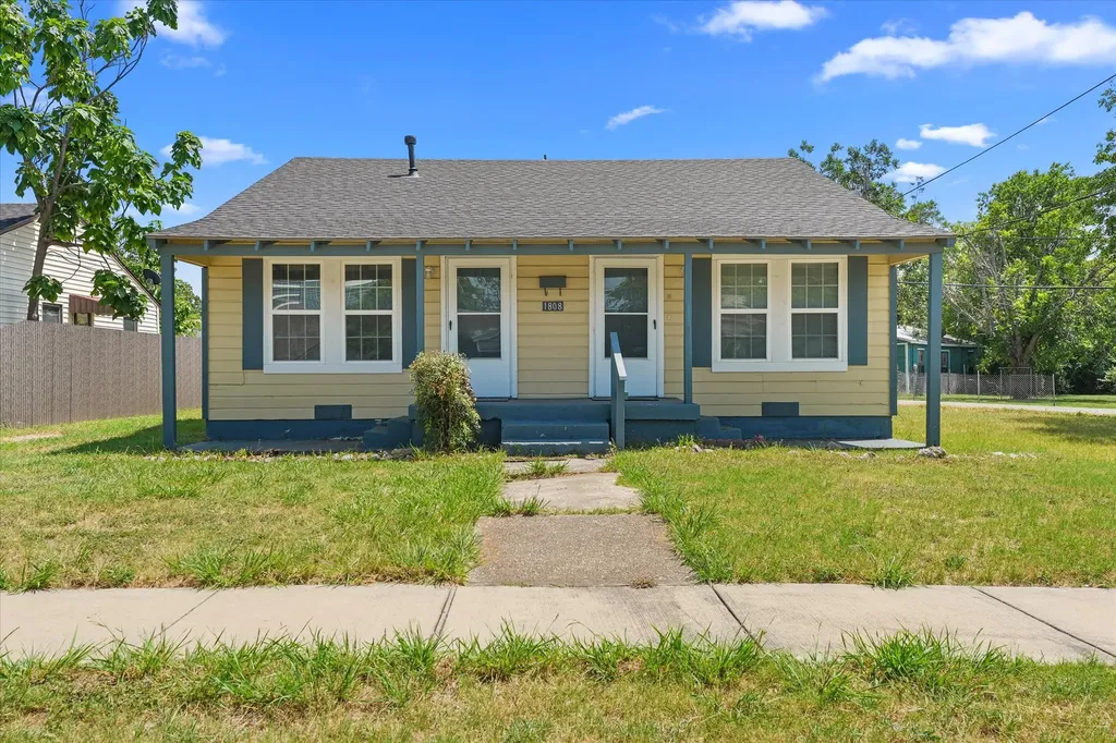 1808 Prairie View Drive Dallas TX 75235