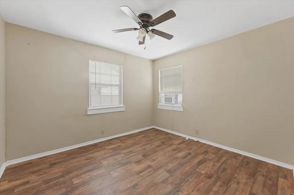 1808 Prairie View Drive Dallas TX 75235