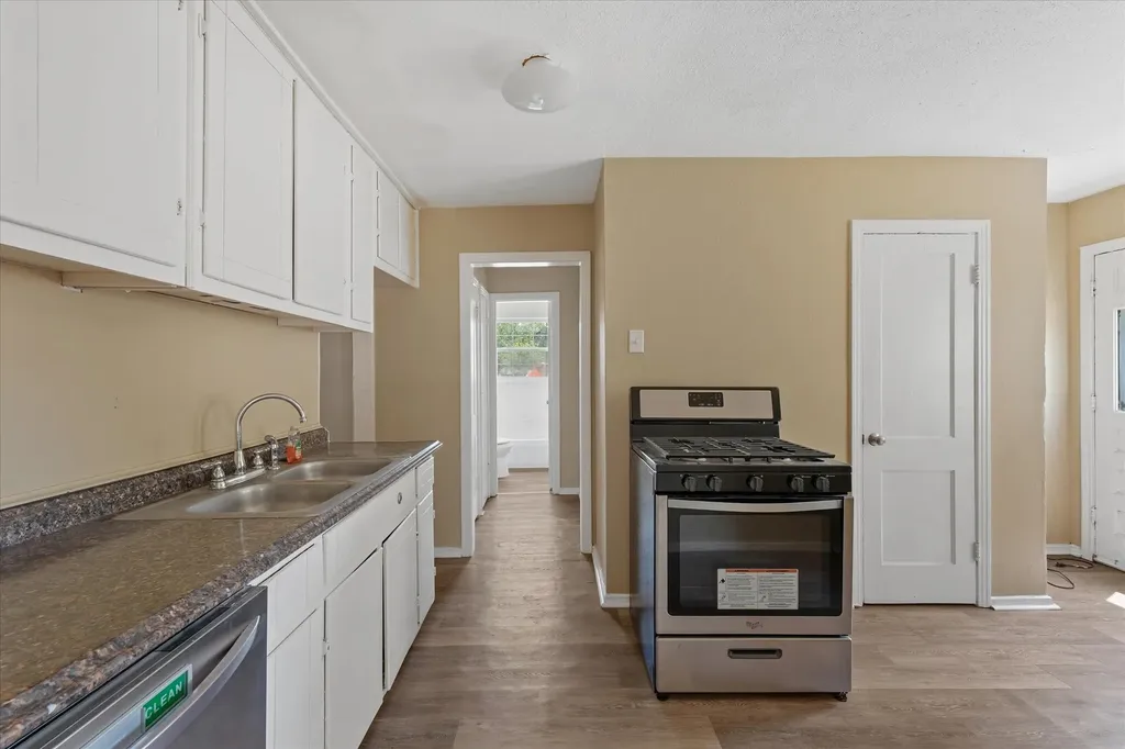 1808 Prairie View Drive Dallas TX 75235