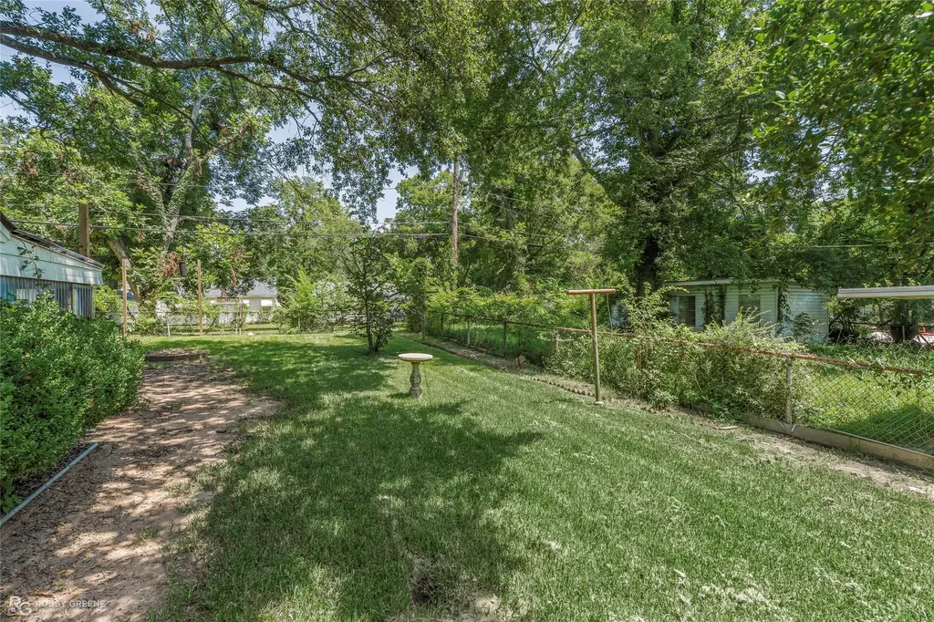 132 E Dalzell Street Shreveport LA 71104