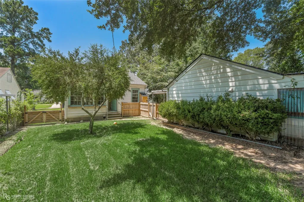 132 E Dalzell Street Shreveport LA 71104