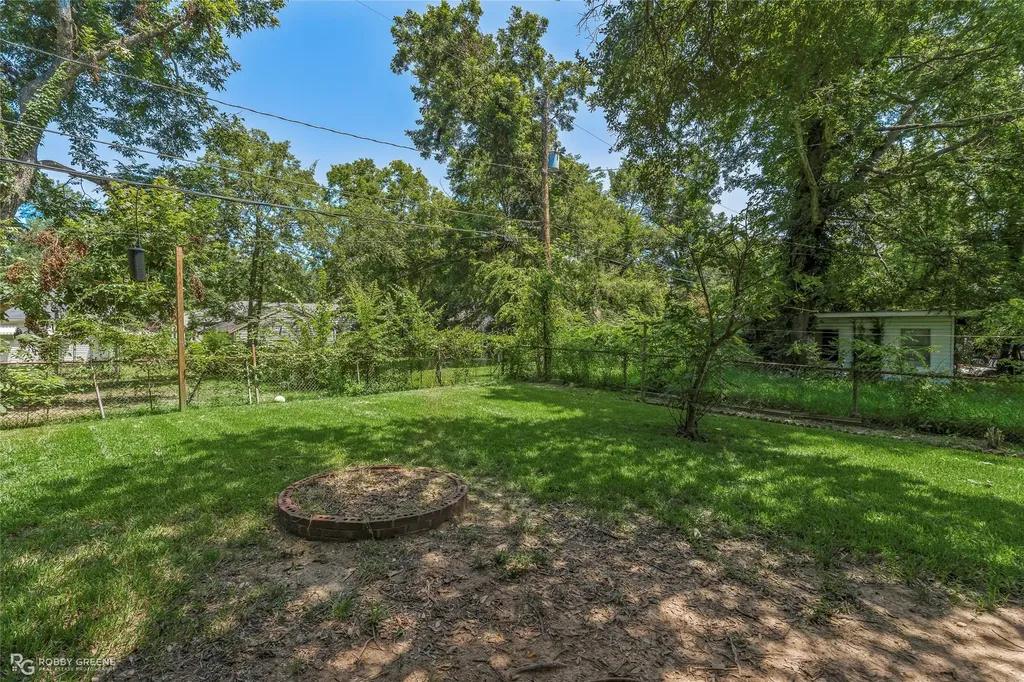 132 E Dalzell Street Shreveport LA 71104