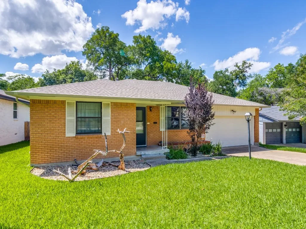 8125 Hunnicut Road Dallas TX 75228