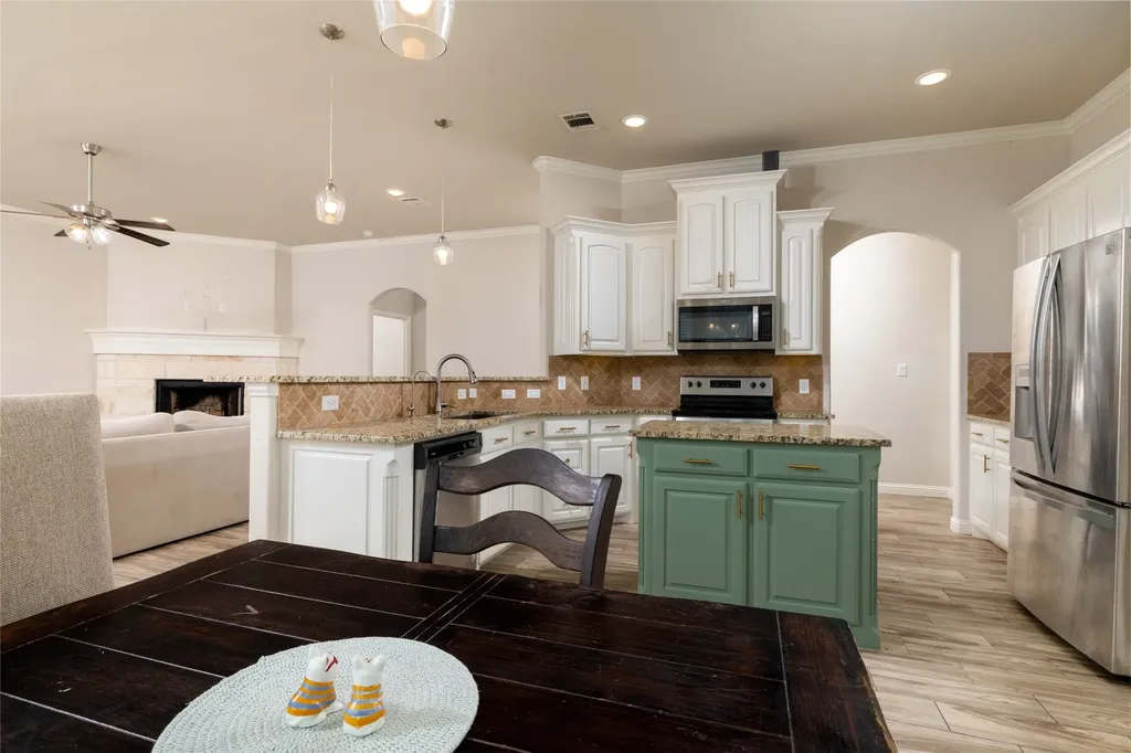 205 Harp Avenue Godley TX 76044