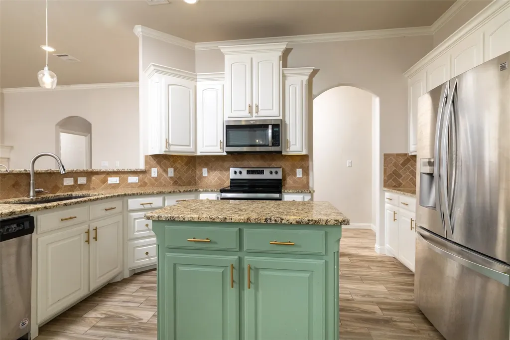 205 Harp Avenue Godley TX 76044