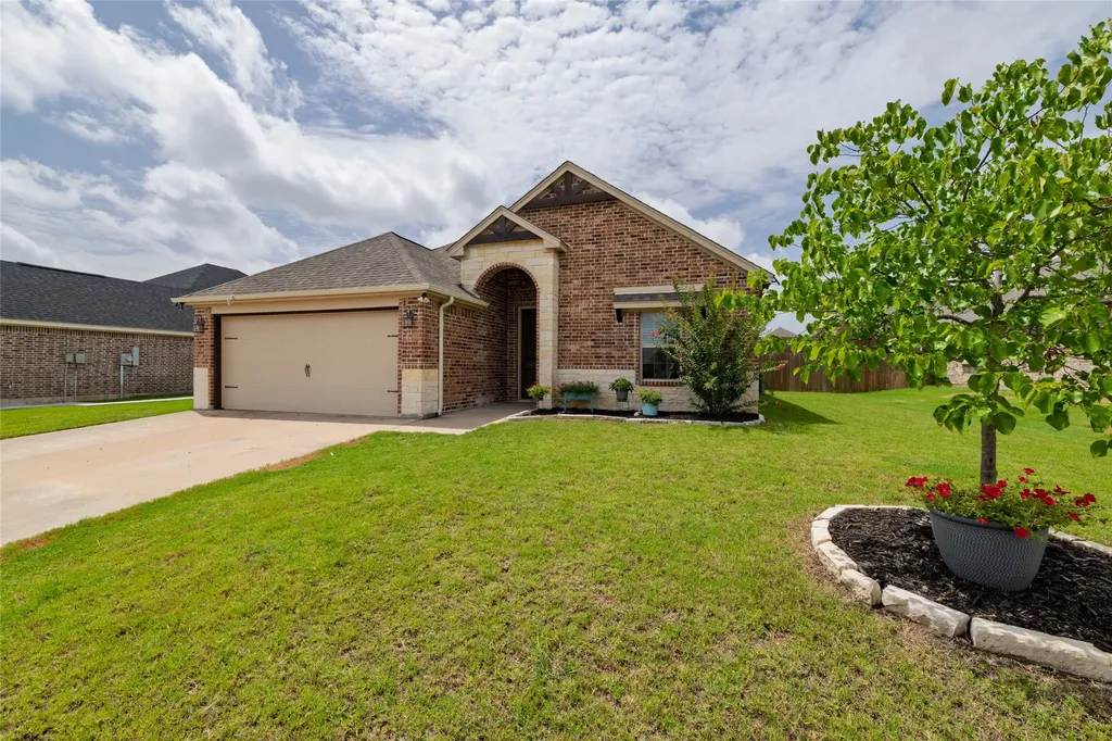 205 Harp Avenue Godley TX 76044