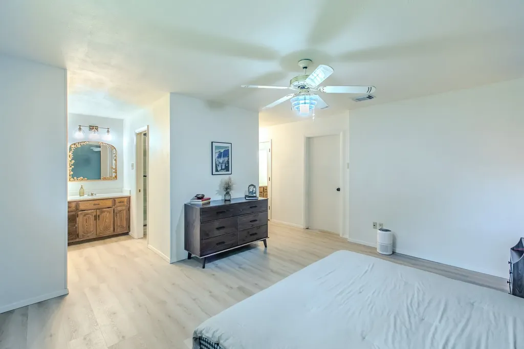 1057 Radisson Drive Hewitt TX 76643