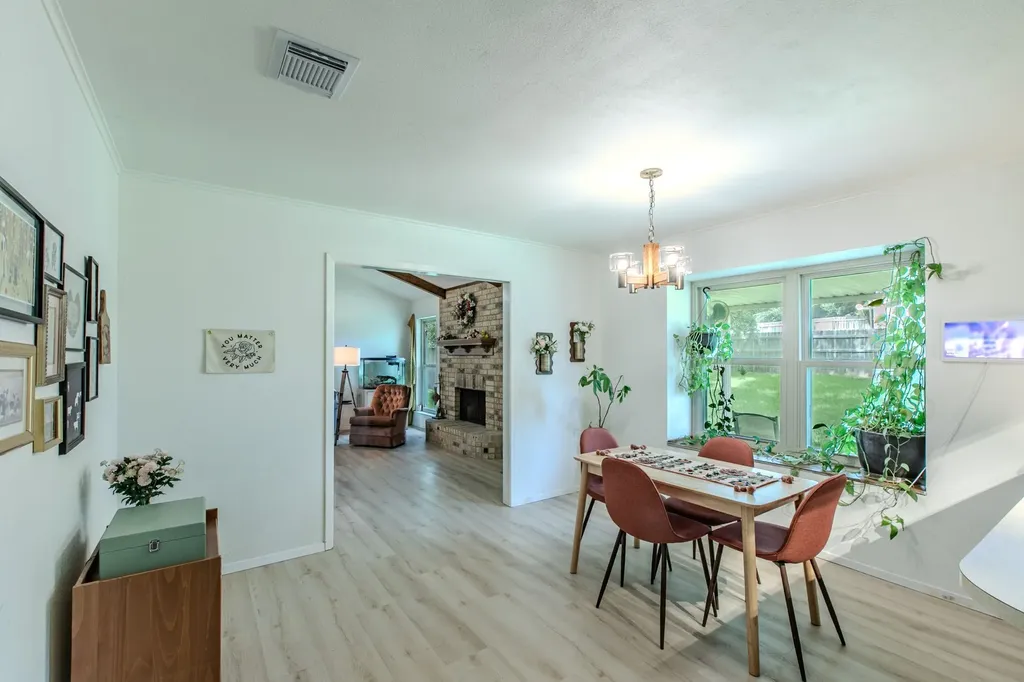1057 Radisson Drive Hewitt TX 76643