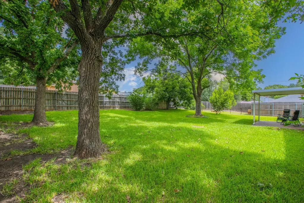 1057 Radisson Drive Hewitt TX 76643