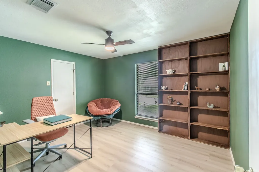 1057 Radisson Drive Hewitt TX 76643