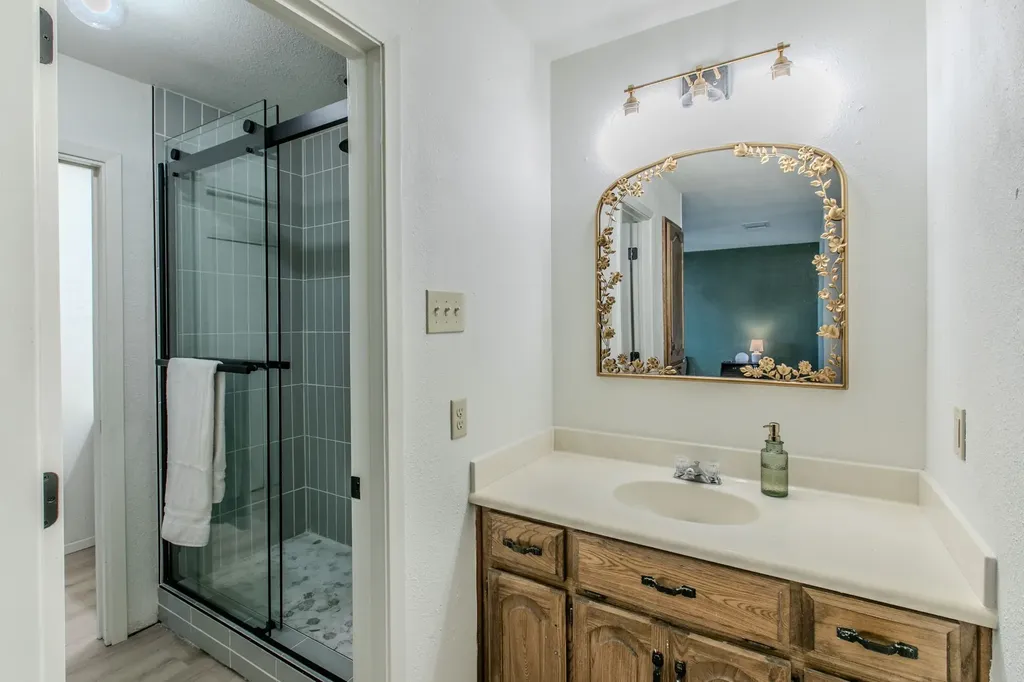 1057 Radisson Drive Hewitt TX 76643