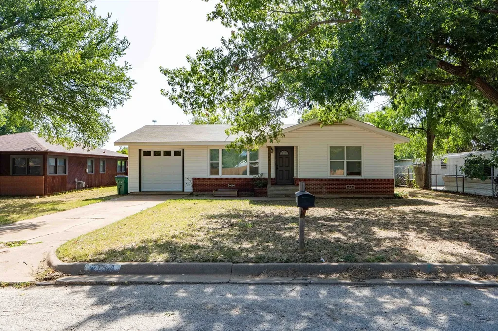 514 Mcconnell Street Jacksboro TX 76458