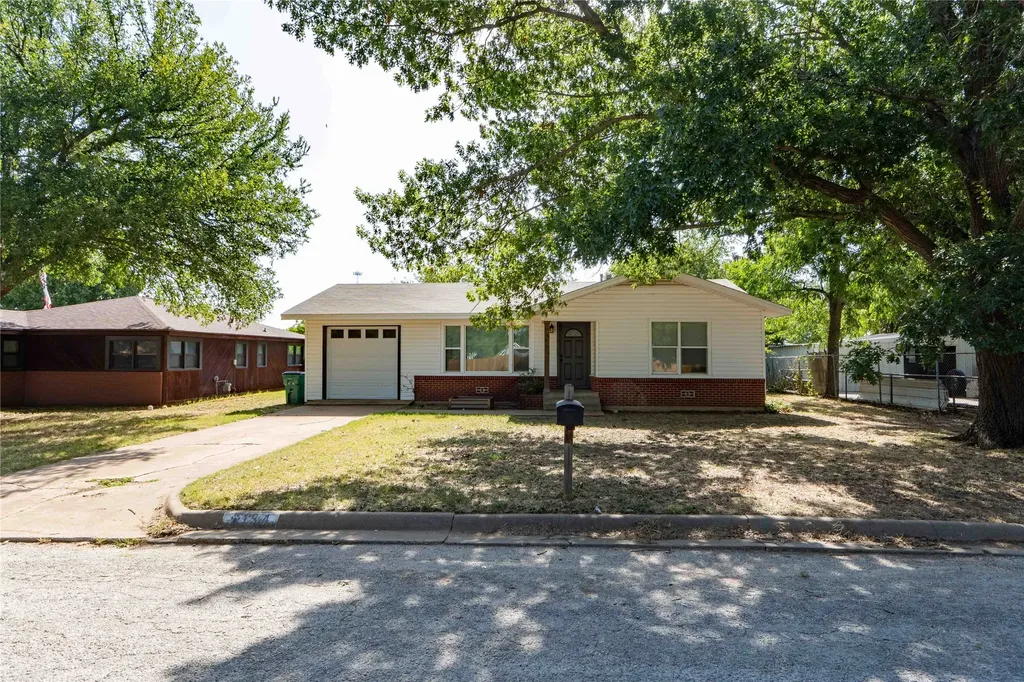 514 Mcconnell Street Jacksboro TX 76458