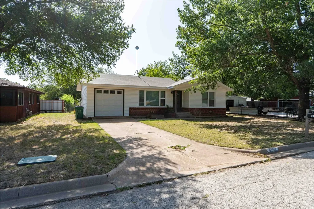 514 Mcconnell Street Jacksboro TX 76458