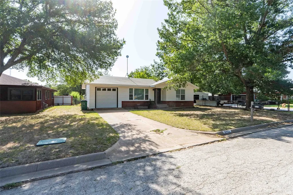 514 Mcconnell Street Jacksboro TX 76458