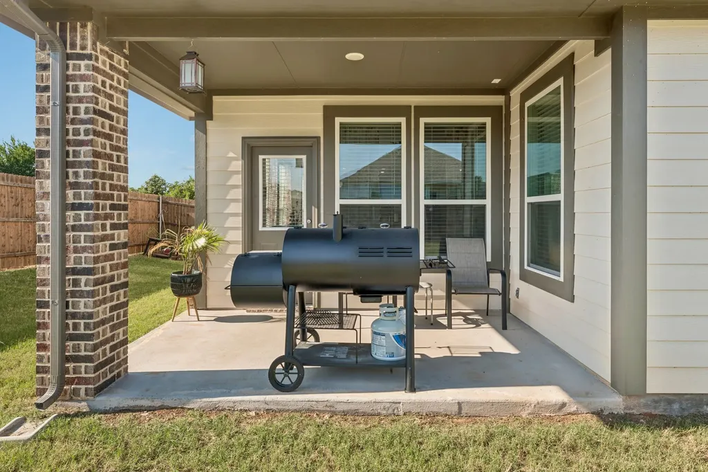 772 Brookside Drive Springtown TX 76082