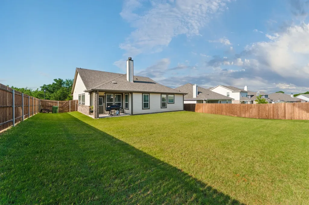 772 Brookside Drive Springtown TX 76082