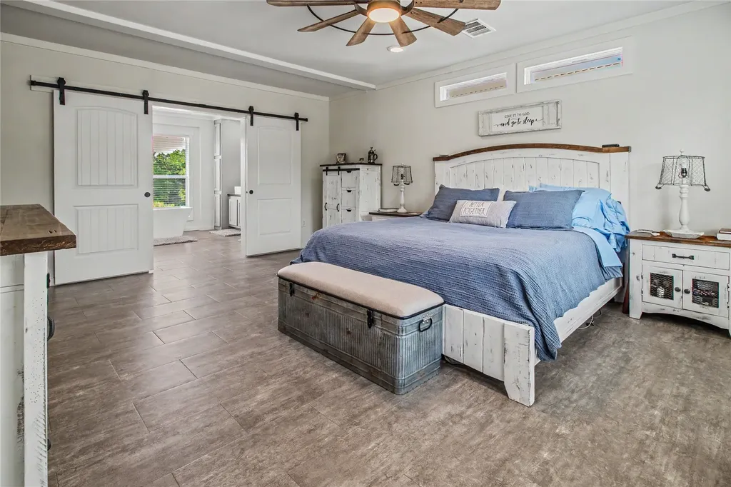 3064 Puddin Valley Road Bowie TX 76230