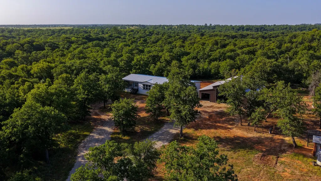 3064 Puddin Valley Road Bowie TX 76230