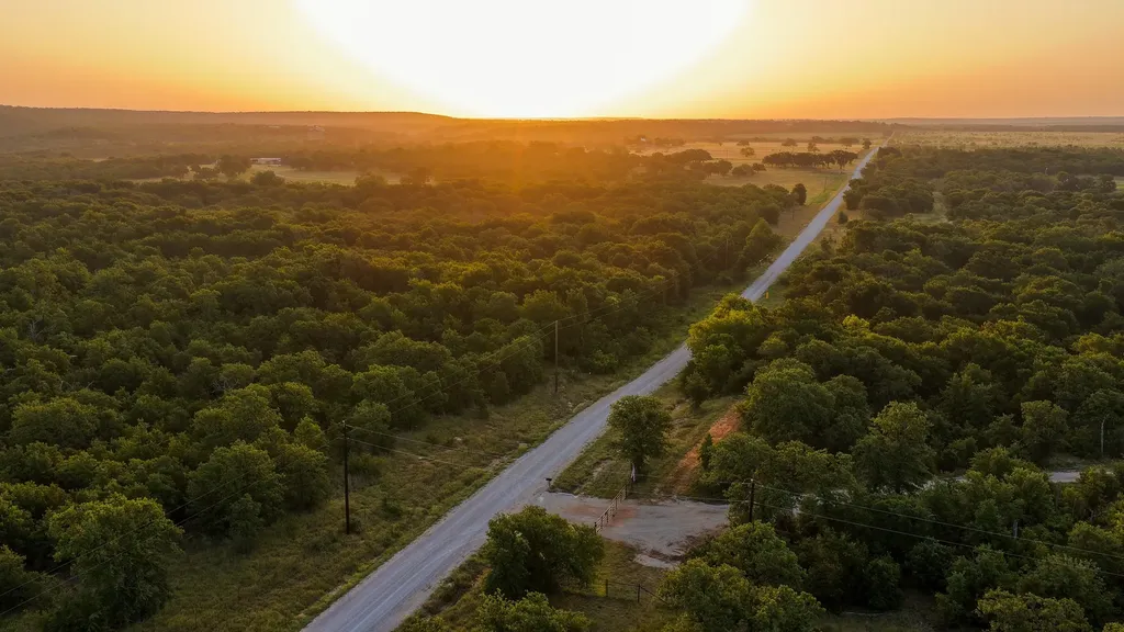 3064 Puddin Valley Road Bowie TX 76230
