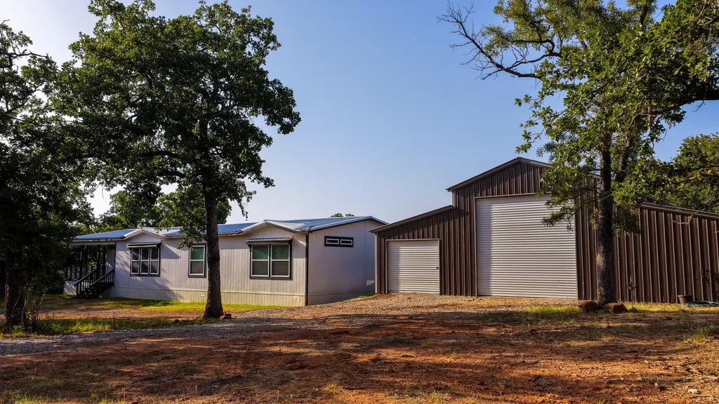 3064 Puddin Valley Road Bowie TX 76230