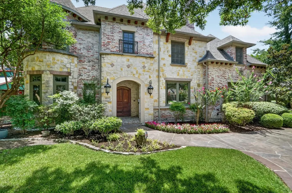 6032 Burgundy Road Dallas TX 75230
