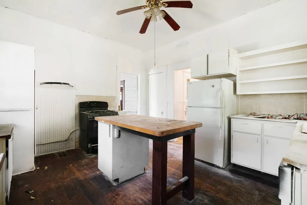 903 4th Street SW Paris TX 75460