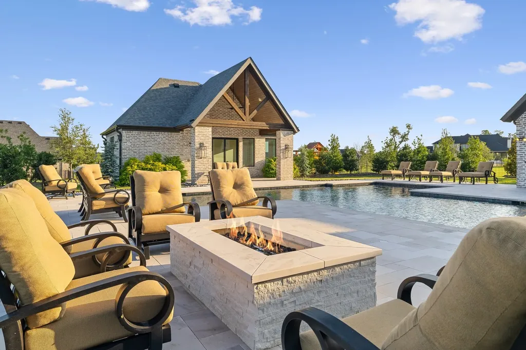 660 Louise Drive Fairview TX 75069