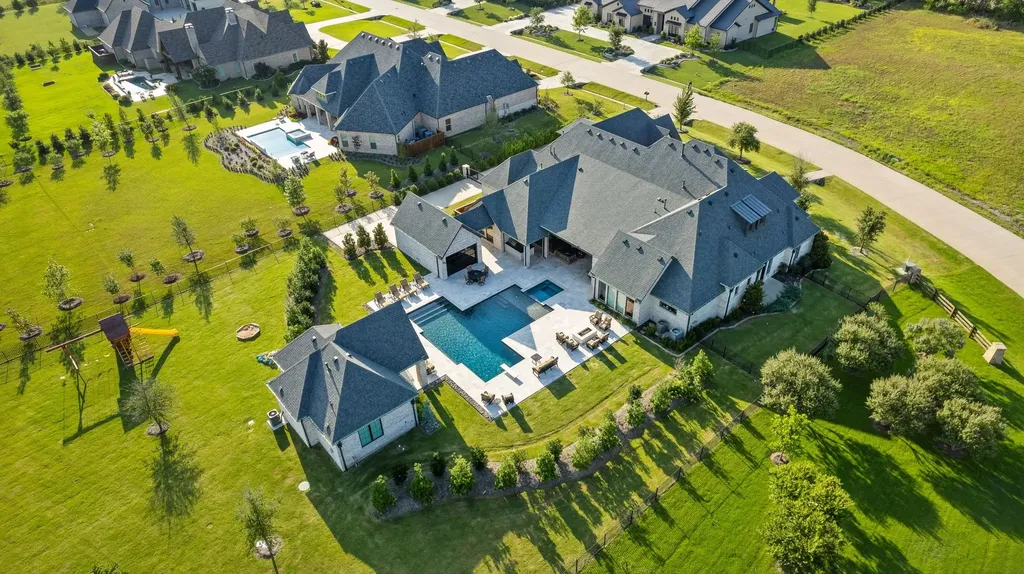 660 Louise Drive Fairview TX 75069