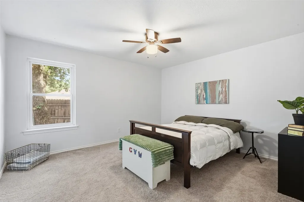 700 Highland Crest Drive Hurst TX 76054