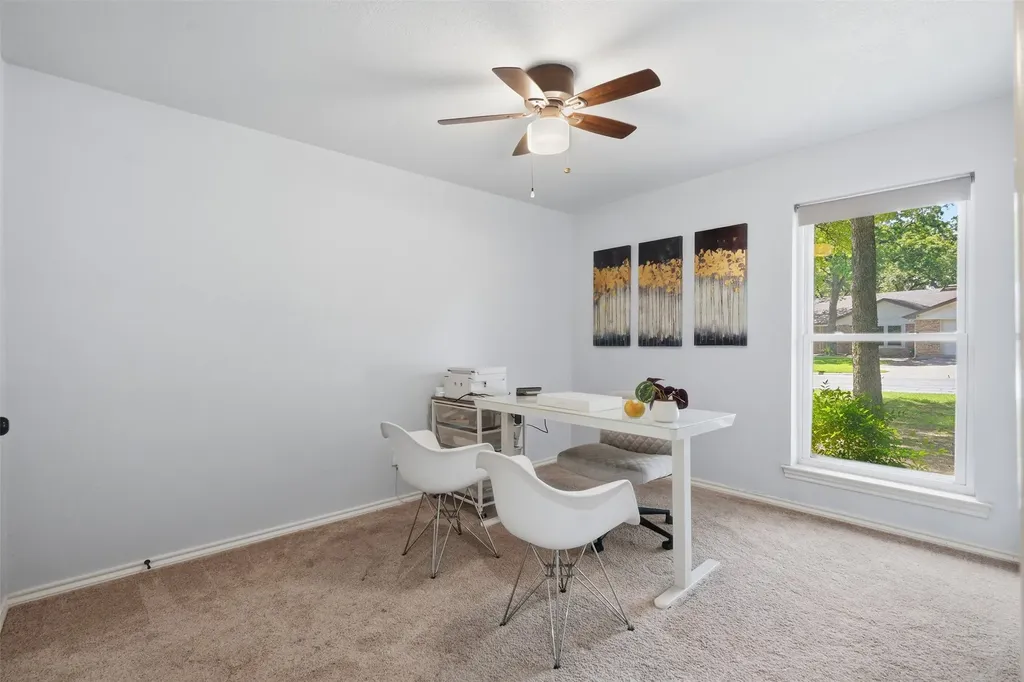 700 Highland Crest Drive Hurst TX 76054