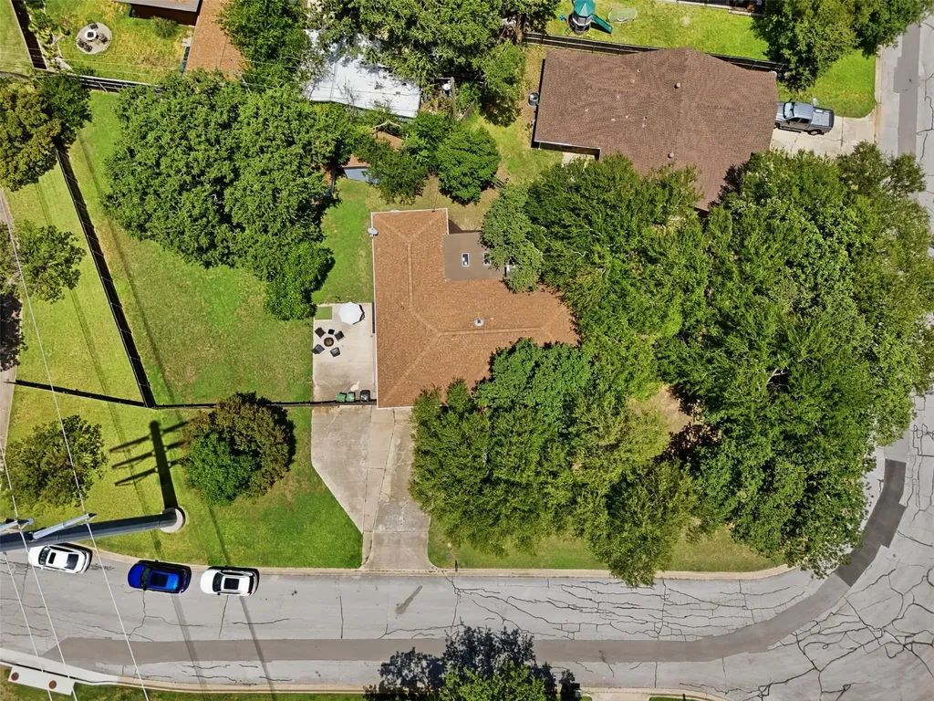 700 Highland Crest Drive Hurst TX 76054