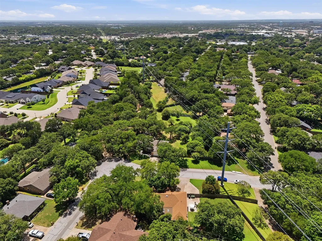 700 Highland Crest Drive Hurst TX 76054