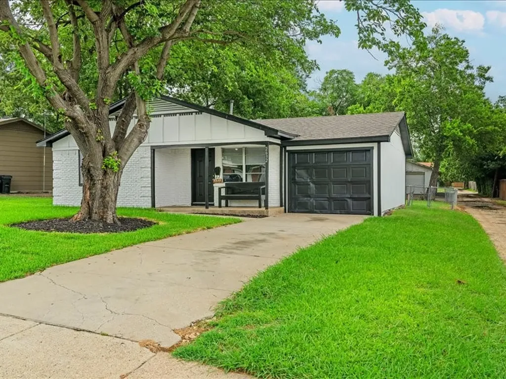 2632 Emerald Drive Mesquite TX 75150