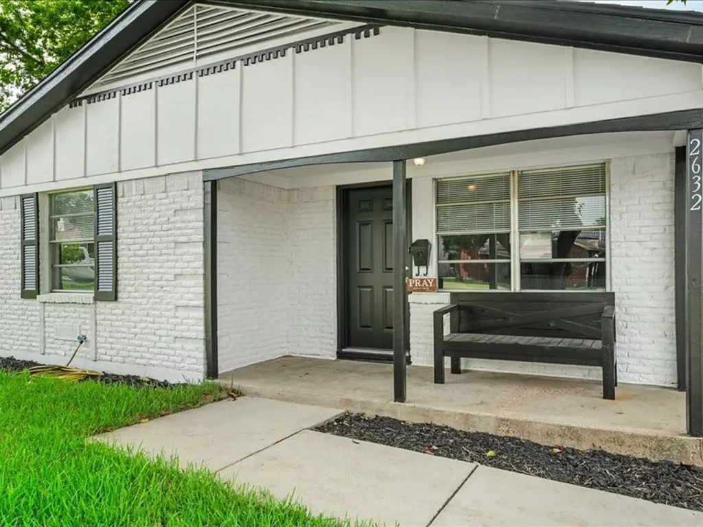 2632 Emerald Drive Mesquite TX 75150