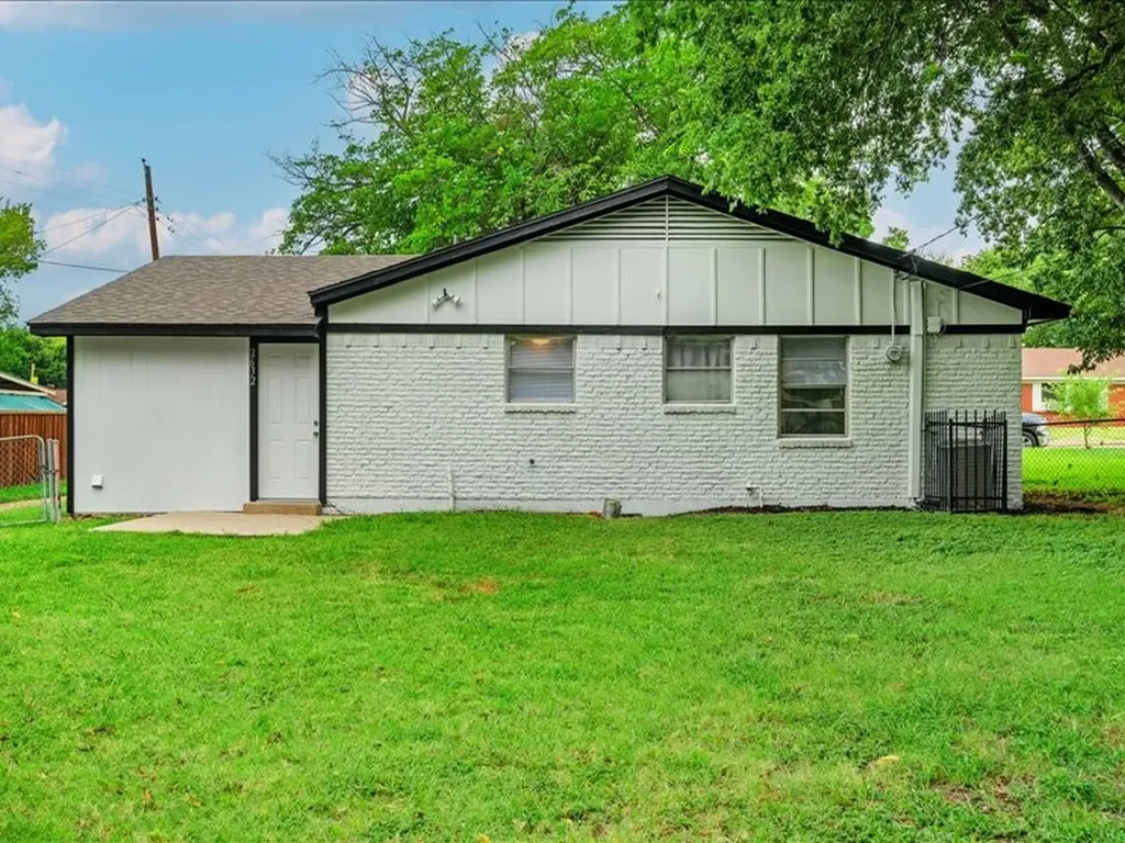 2632 Emerald Drive Mesquite TX 75150