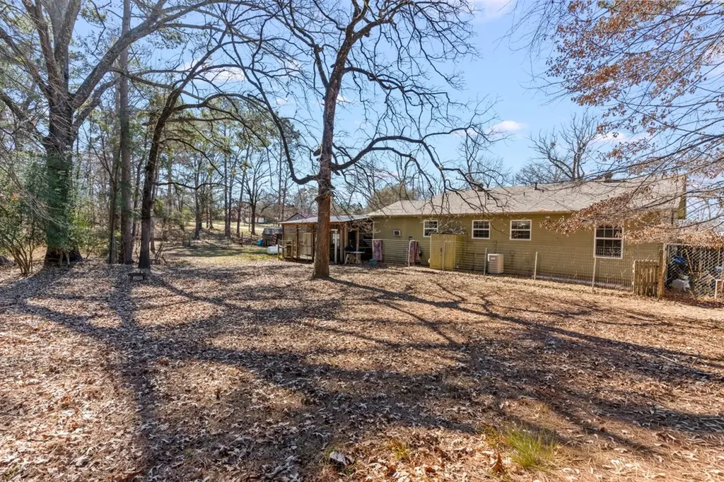 661 Crestwood Drive Avinger TX 75630