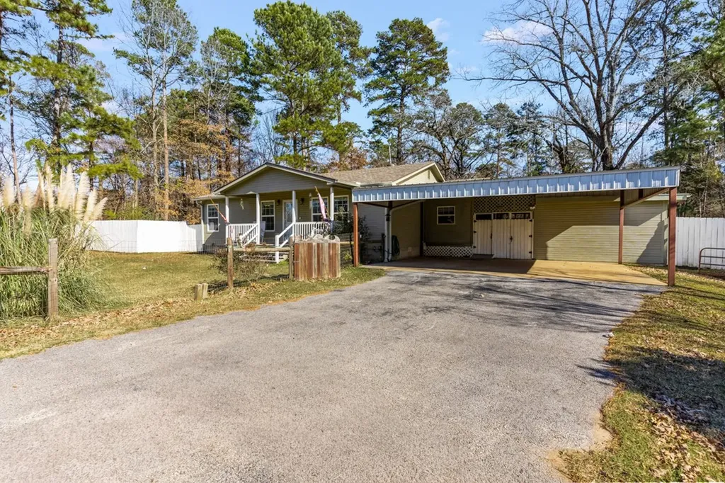 661 Crestwood Drive Avinger TX 75630