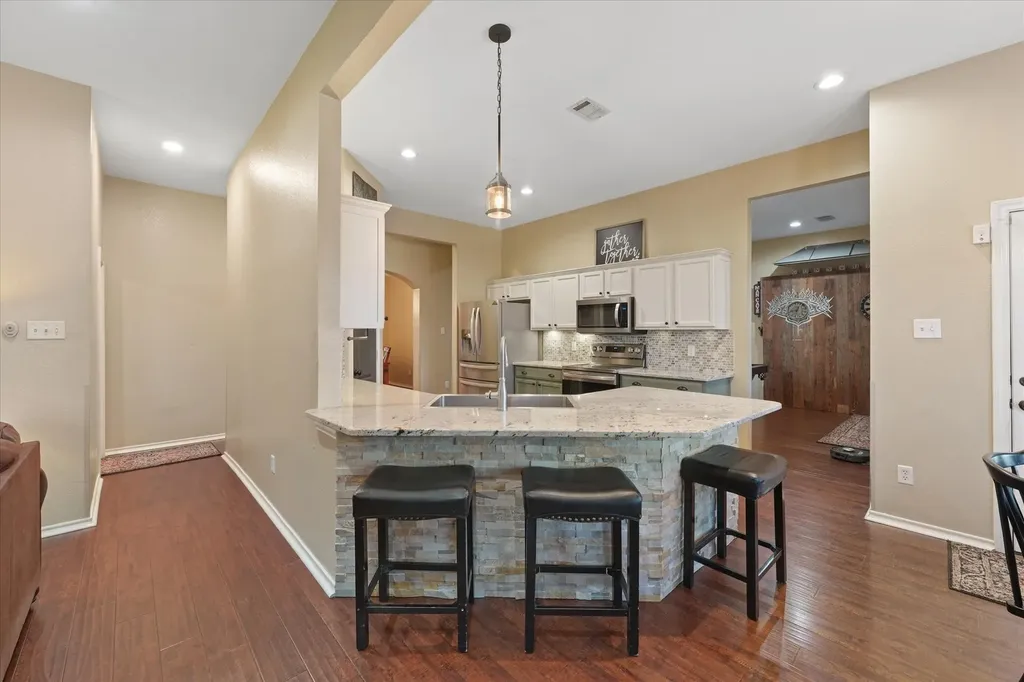 112 Springfield Lane Red Oak TX 75165