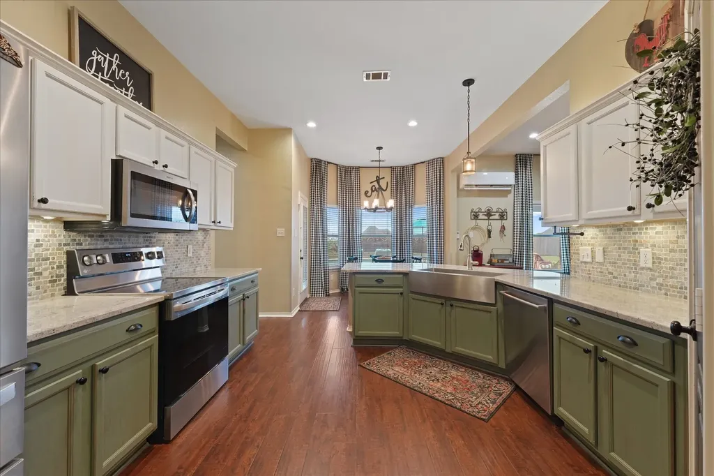 112 Springfield Lane Red Oak TX 75165
