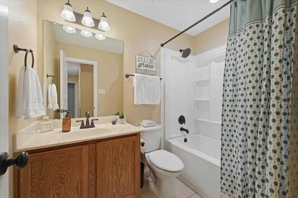 112 Springfield Lane Red Oak TX 75165
