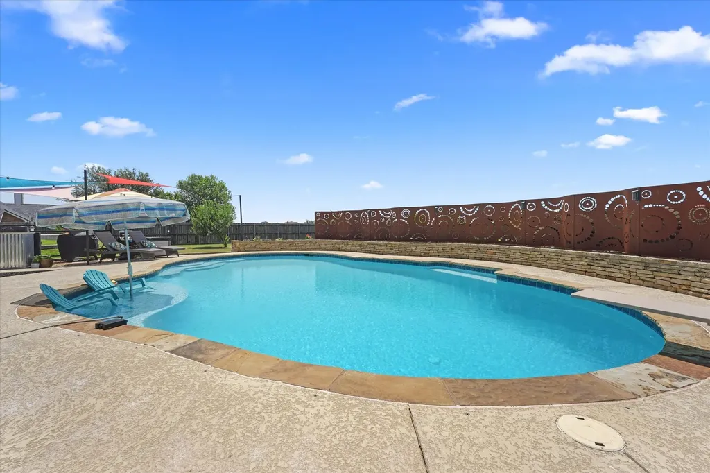 112 Springfield Lane Red Oak TX 75165
