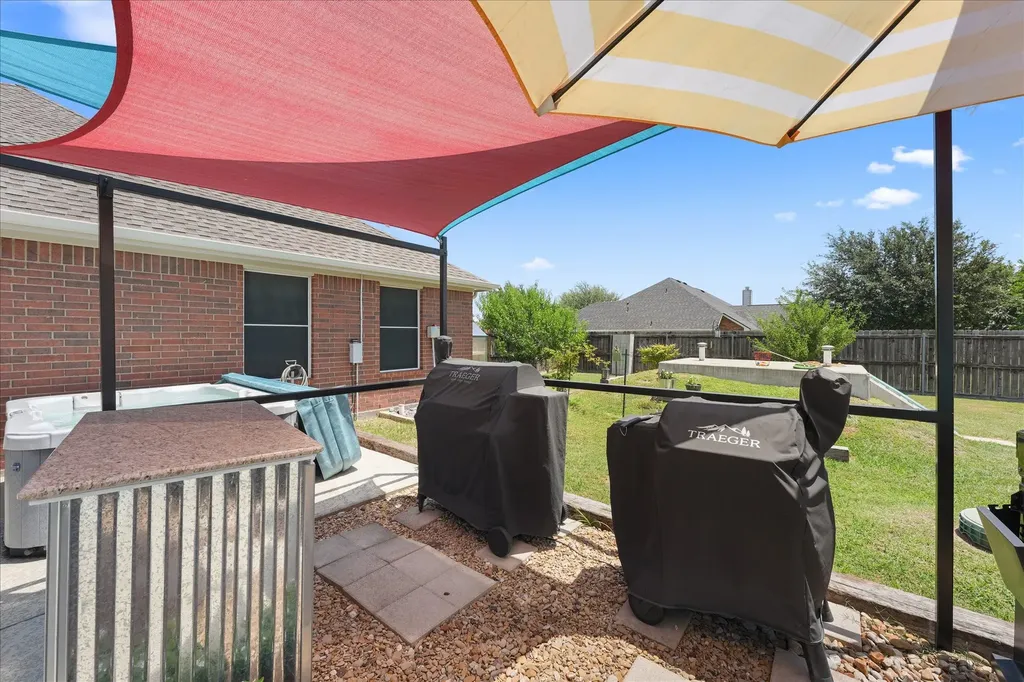 112 Springfield Lane Red Oak TX 75165