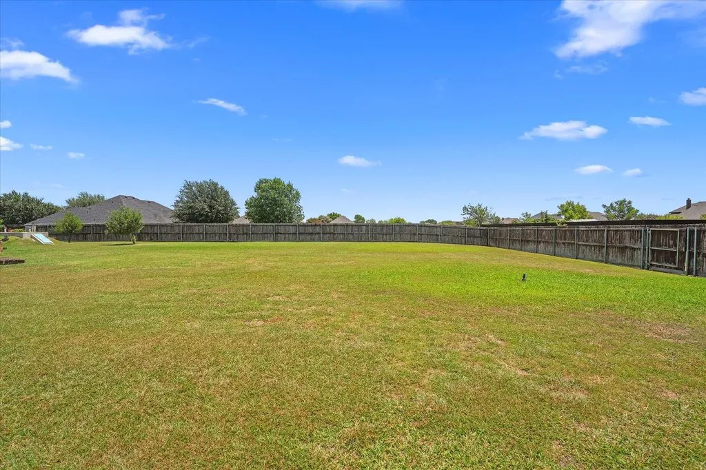112 Springfield Lane Red Oak TX 75165