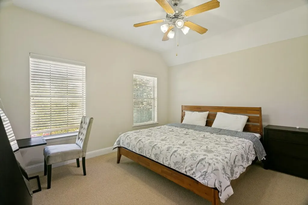 412 S Hampton Court Lewisville TX 75056
