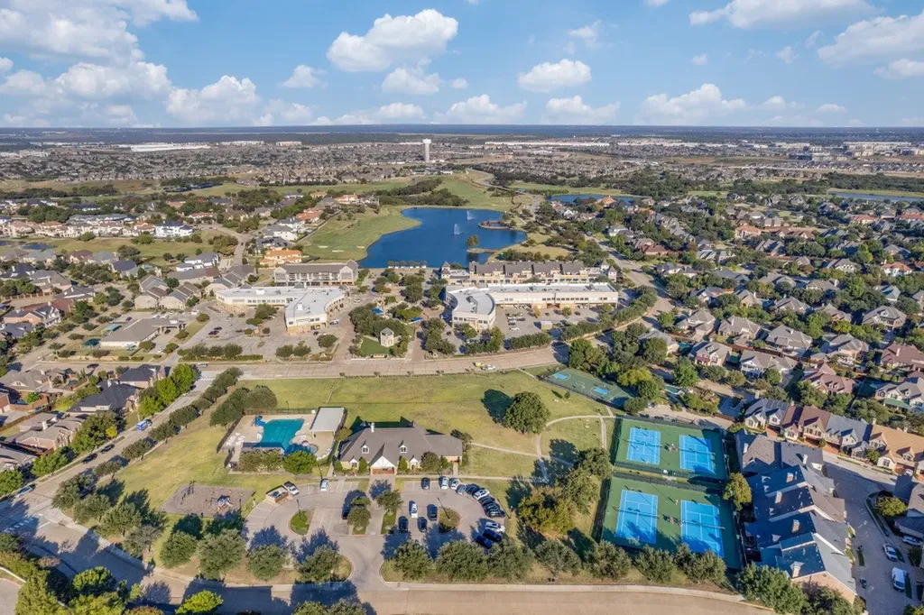 412 S Hampton Court Lewisville TX 75056