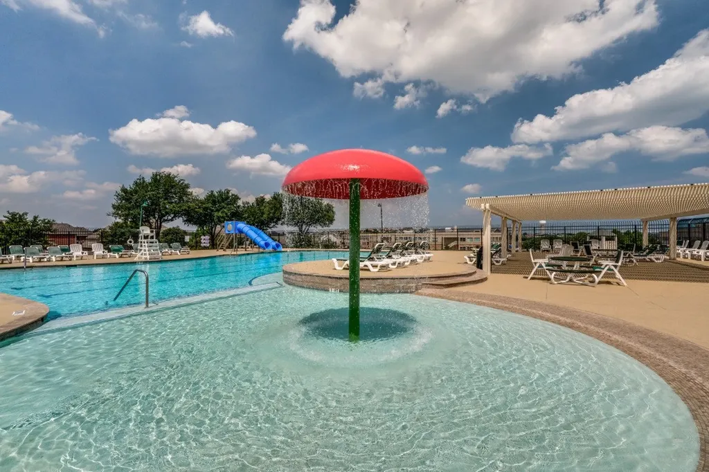 412 S Hampton Court Lewisville TX 75056