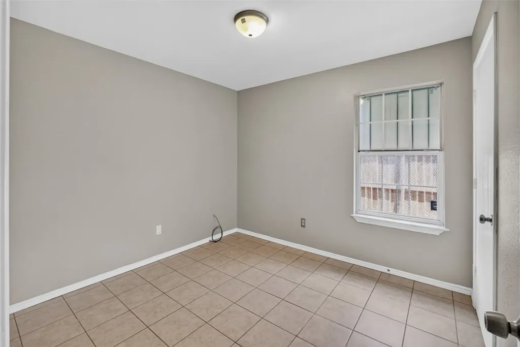 1424 E Mulkey Street Fort Worth TX 76104